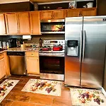 Modern Designed Dtwn Condo With A 99 Percent Walk Score